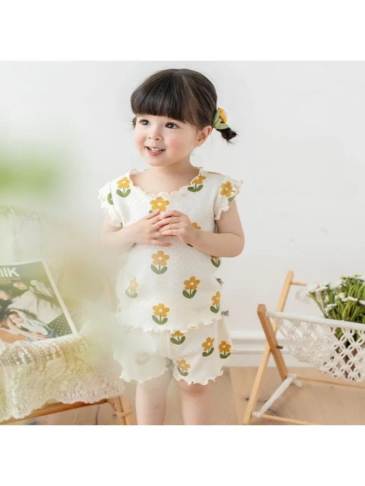 Bear Leader Summer New Pajama Baby Girl Clothes 3-7 Years Old Flower Printed Short Sleeved Top + Shorts Cute Children's Set Bear Leader Summer New Pajama Baby Girl Clothes 3-7 Years Old Flower Printed Short Sleeved Top + Shorts Cute Children's Set