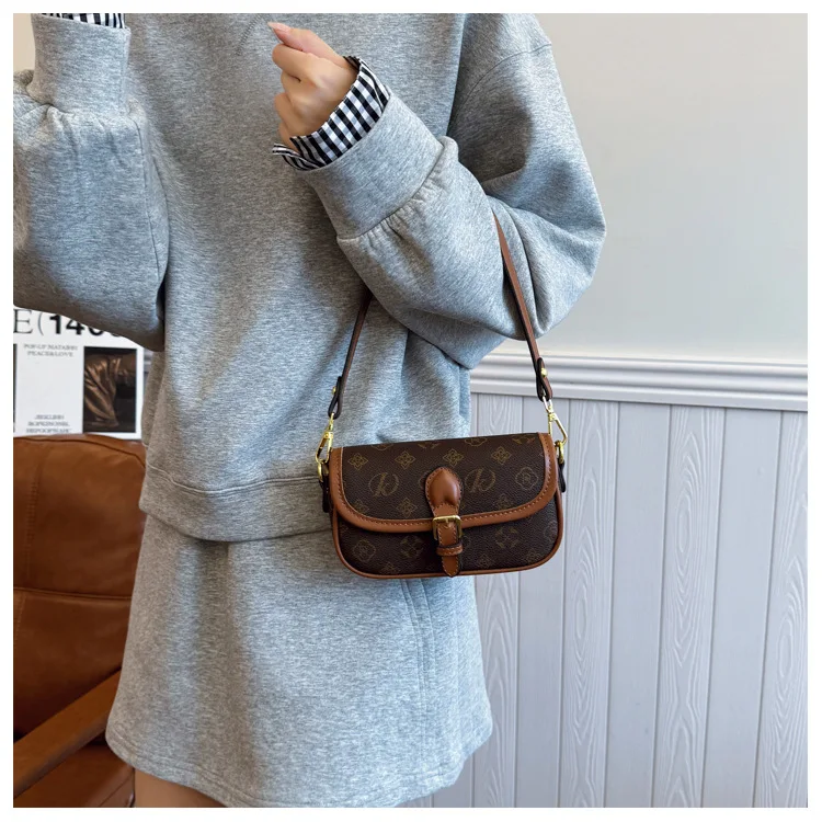 Custom 1:1 Luxury Fashion Women's Chain Handbag Leather Girls Shoulder Messenger Bag Brand lightweight Commuting Bag Square Bag Custom 1:1 Luxury Fashion Women's Chain Handbag Leather Girls Shoulder Messenger Bag Brand lightweight Commuting Bag Square Bag
