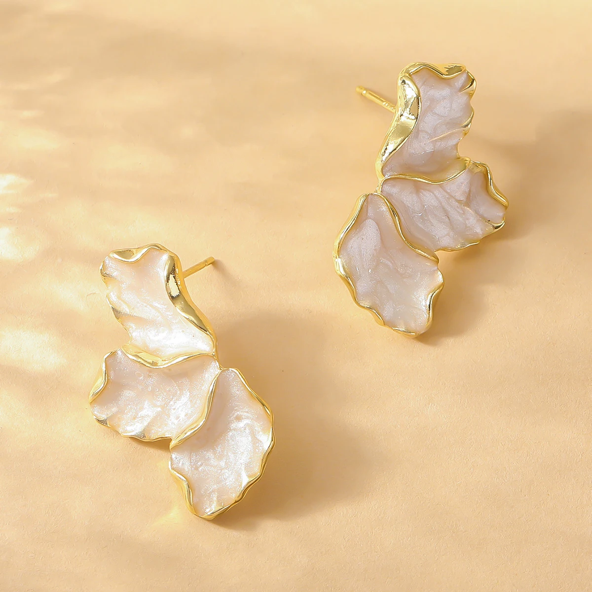 2PC Women's Fashion Forest Maple Leaf Dripping Oil Flower Earrings Sweet Temperament Light Luxury Colorful Petal Earrings-1198